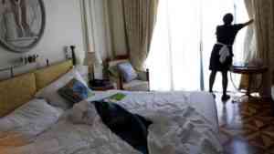 cómo limpiar la habitación de un hotel