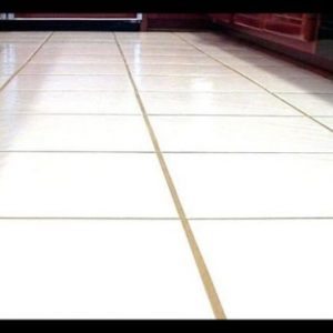 Cómo limpiar pisos de cerámica porosos