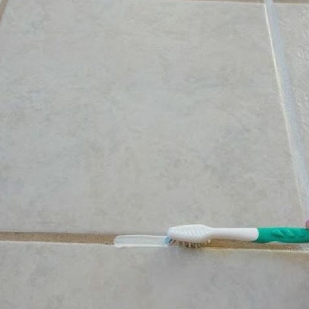 Cómo limpiar juntas del suelo