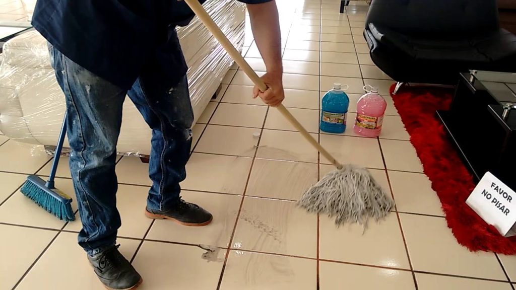 Cómo limpiar cerámicas porosas