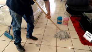 Cómo limpiar cerámicas porosas