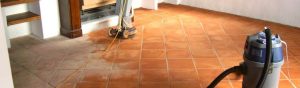 Cómo limpiar pisos de cerámica rústica