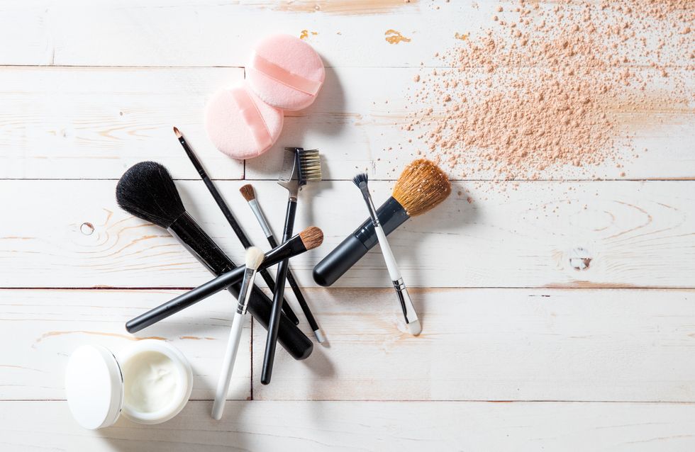 Cómo limpiar brochas de maquillaje
